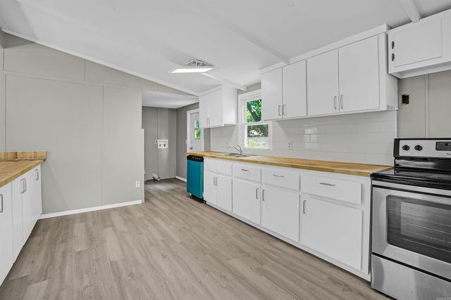 391 Briarwood Loop, Cabot, AR 72023