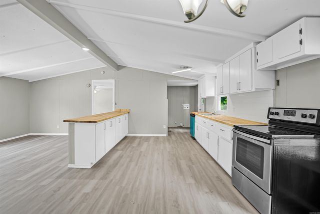 391 Briarwood Loop, Cabot, AR 72023