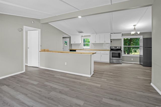 391 Briarwood Loop, Cabot, AR 72023