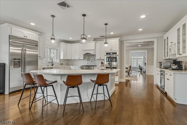 5 Buddy Ln, Mendham Twp., NJ 07945