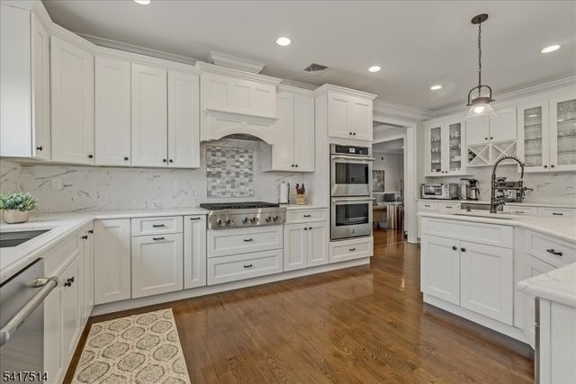 5 Buddy Ln, Mendham Twp., NJ 07945