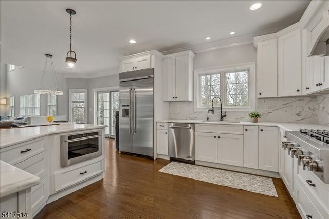 5 Buddy Ln, Mendham Twp., NJ 07945