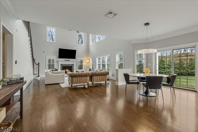 5 Buddy Ln, Mendham Twp., NJ 07945