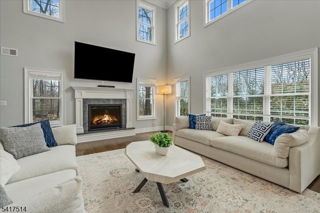 5 Buddy Ln, Mendham Twp., NJ 07945
