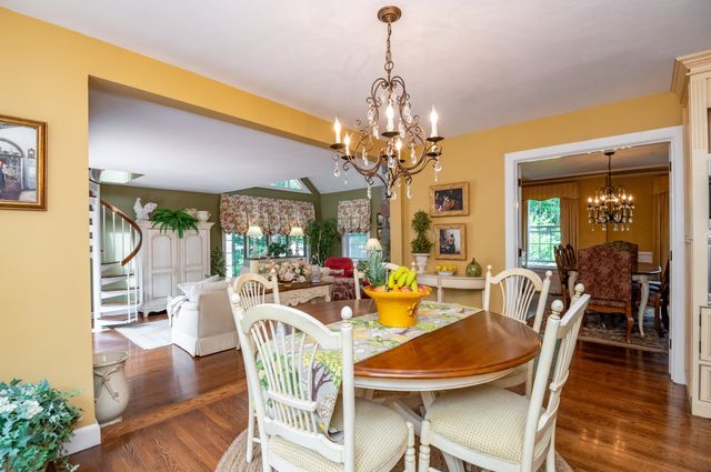 8 Coventry Lane, Derry, NH 03038