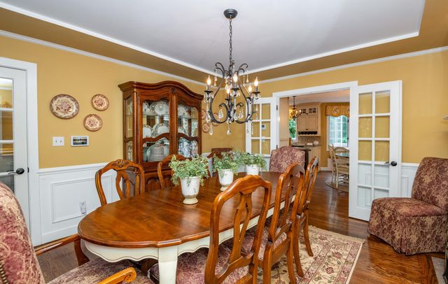 8 Coventry Lane, Derry, NH 03038