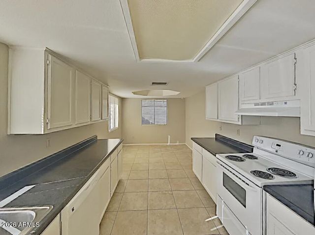 147 W Hillside Street, Mesa, AZ 85201
