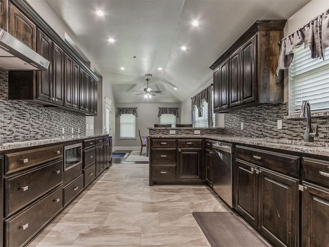 7528 NW 133rd Street, Oklahoma City, OK 73142