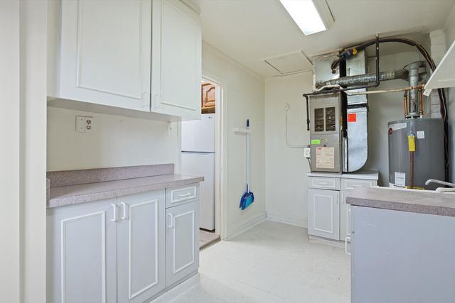 6331 Helen Street, Garden City, MI 48135