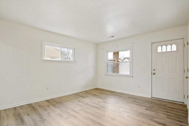 6331 Helen Street, Garden City, MI 48135