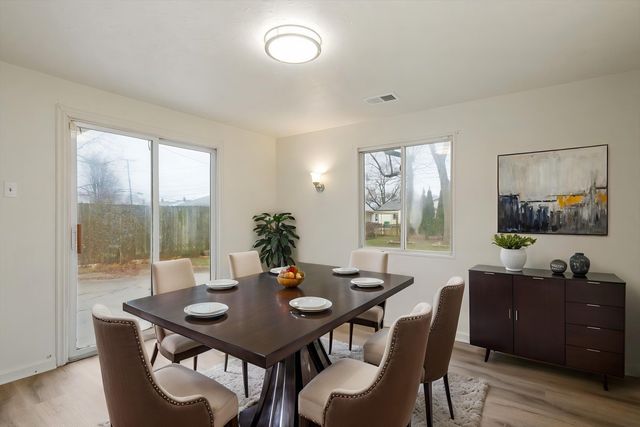 6331 Helen Street, Garden City, MI 48135