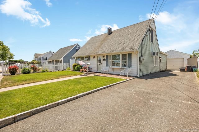 71 Seawane Road, East Rockaway, NY 11518