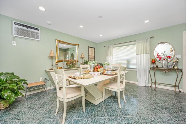 71 Seawane Road, East Rockaway, NY 11518
