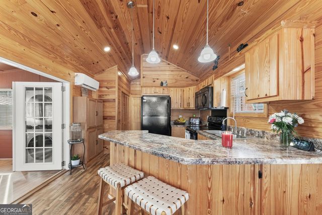 19 Wapiti Lane, Cleveland, GA 30528