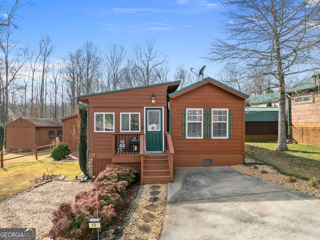 19 Wapiti Lane, Cleveland, GA 30528