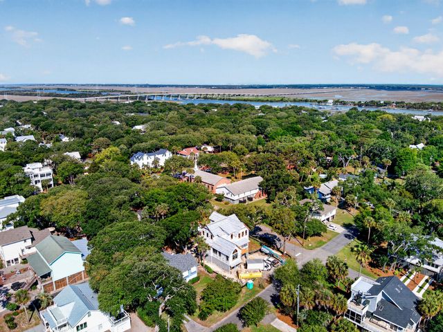 11 25th Avenue, Isle Of Palms, SC 29451