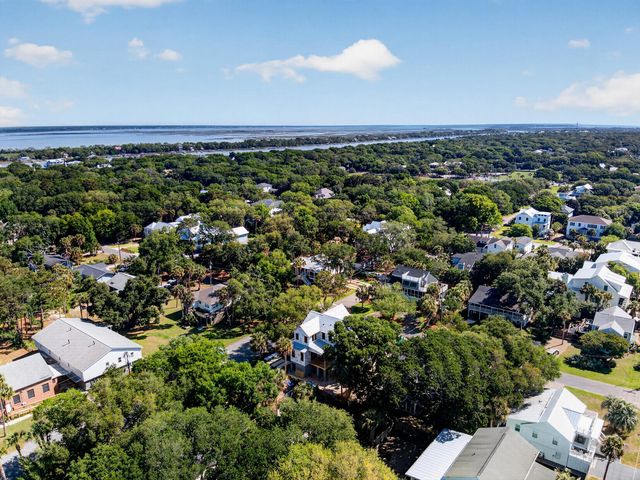 11 25th Avenue, Isle Of Palms, SC 29451
