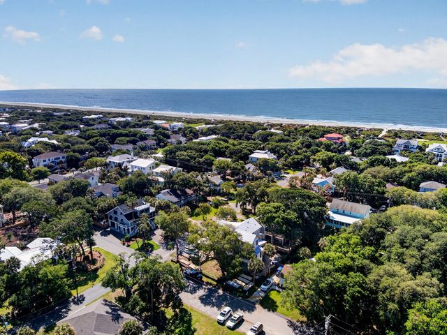 11 25th Avenue, Isle Of Palms, SC 29451