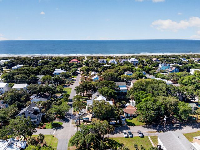 11 25th Avenue, Isle Of Palms, SC 29451