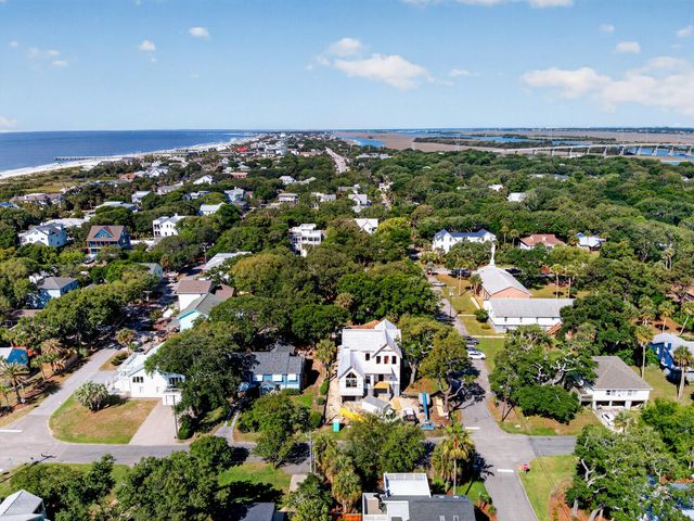 11 25th Avenue, Isle Of Palms, SC 29451
