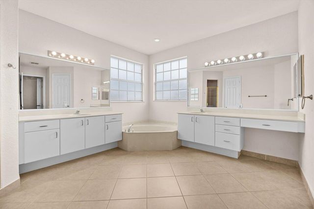 206 NW Magnolia Lakes Boulevard, Port St. Lucie, FL 34986