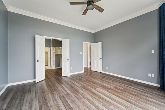 305 Harbor Circle, Montgomery, TX 77356