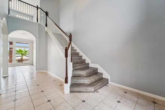 305 Harbor Circle, Montgomery, TX 77356