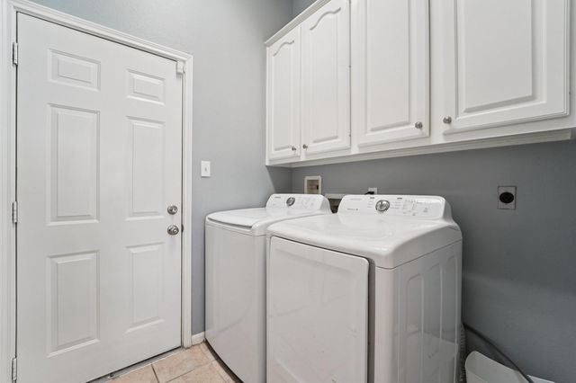 305 Harbor Circle, Montgomery, TX 77356