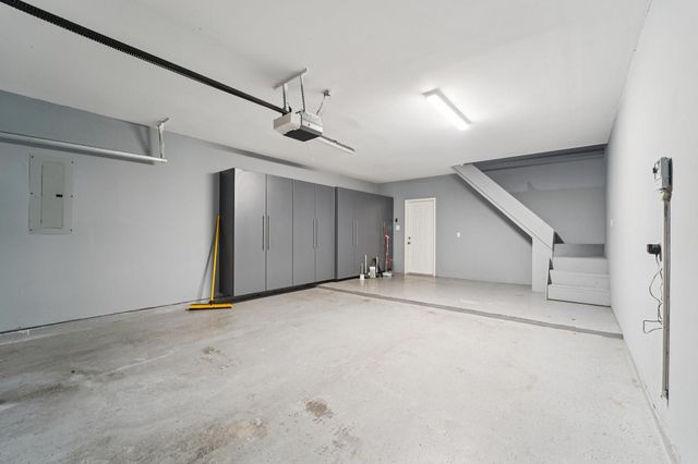 305 Harbor Circle, Montgomery, TX 77356