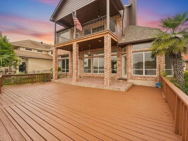 305 Harbor Circle, Montgomery, TX 77356