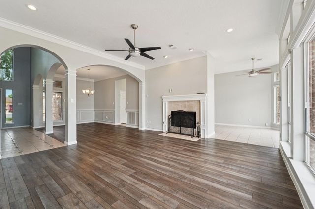 305 Harbor Circle, Montgomery, TX 77356