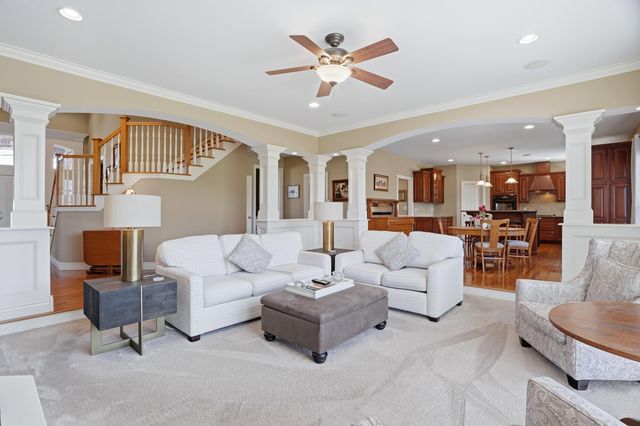 1702 DUNHILL WAY, Columbia, MO 65203