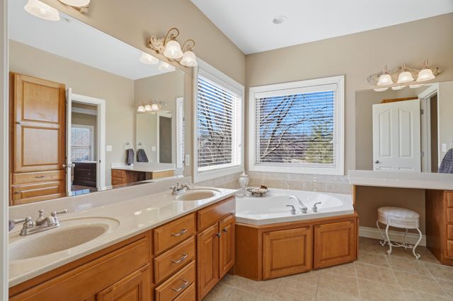 1702 DUNHILL WAY, Columbia, MO 65203