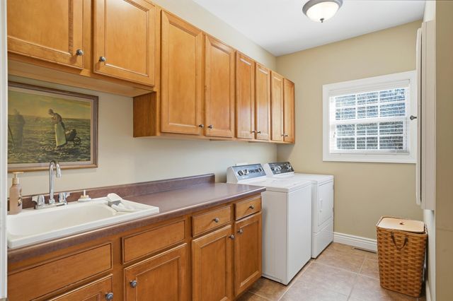 1702 DUNHILL WAY, Columbia, MO 65203