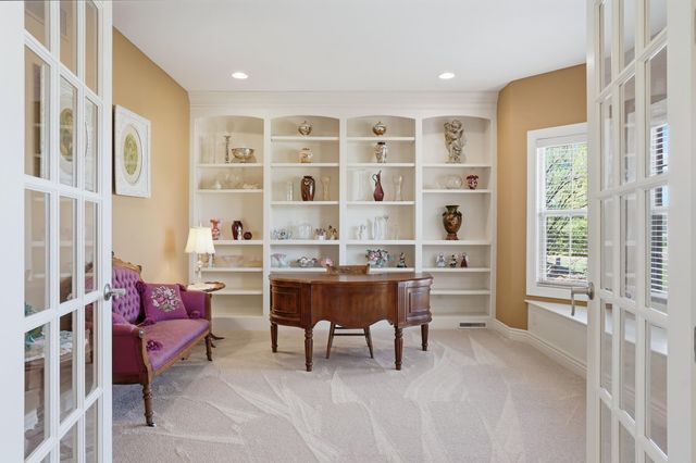 1702 DUNHILL WAY, Columbia, MO 65203