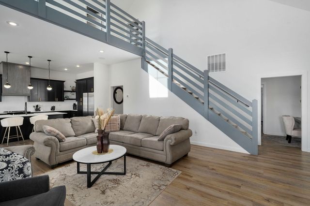1304 S Wilder Trail, Republic, MO 65738