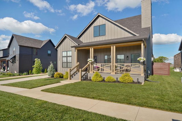 1304 S Wilder Trail, Republic, MO 65738