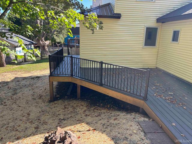 108 W Calverley Avenue, Houghton, MI 49931