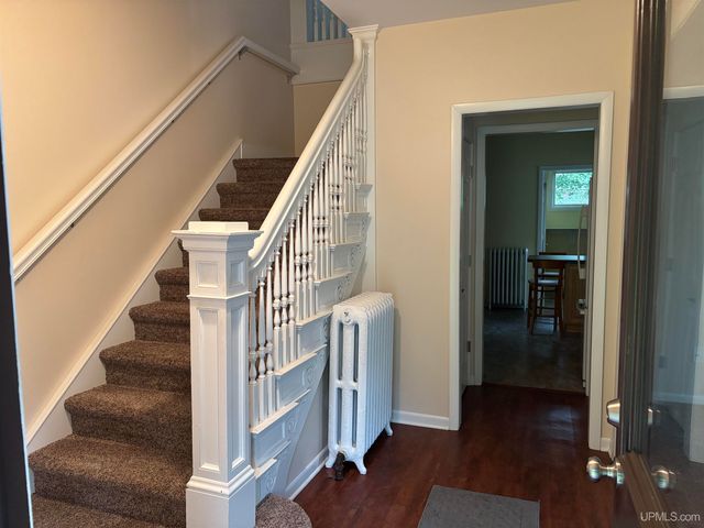 108 W Calverley Avenue, Houghton, MI 49931