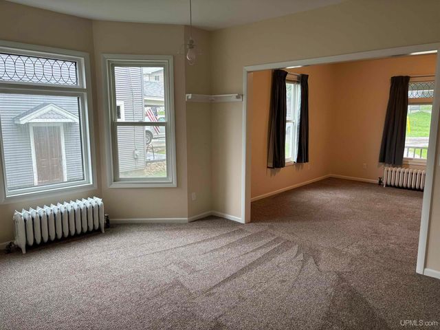 108 W Calverley Avenue, Houghton, MI 49931