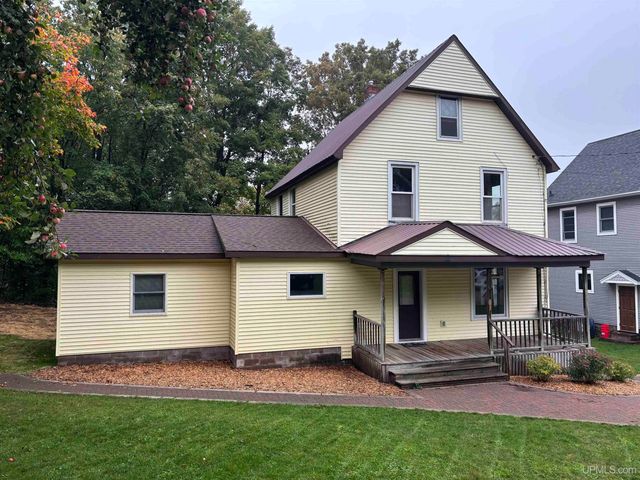 108 W Calverley Avenue, Houghton, MI 49931