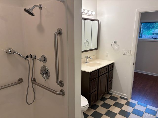 108 W Calverley Avenue, Houghton, MI 49931