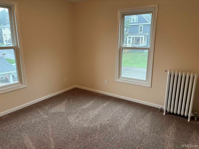 108 W Calverley Avenue, Houghton, MI 49931