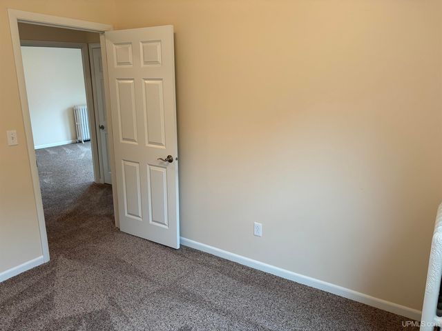 108 W Calverley Avenue, Houghton, MI 49931