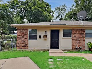 1215 Lowe Street, Fort Worth, TX 76110