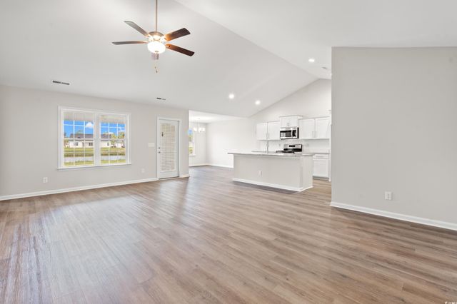 936 Woodside Dr., Conway, SC 29526