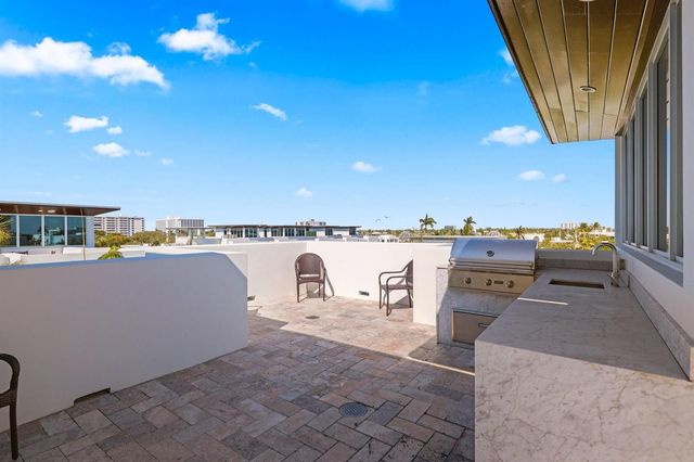 238 Shore Court, Lauderdale By The Sea, FL 33308