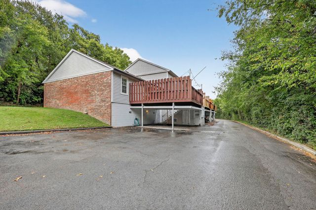 367 Huntington Ridge Dr, Nashville, TN 37211