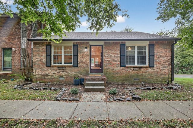 367 Huntington Ridge Dr, Nashville, TN 37211