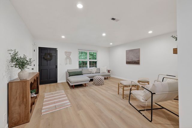 367 Huntington Ridge Dr, Nashville, TN 37211